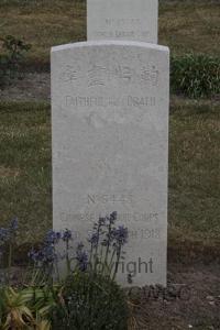 Les Baraques Military Cemetery Sangatte - Hsu Ch'uang Te, 